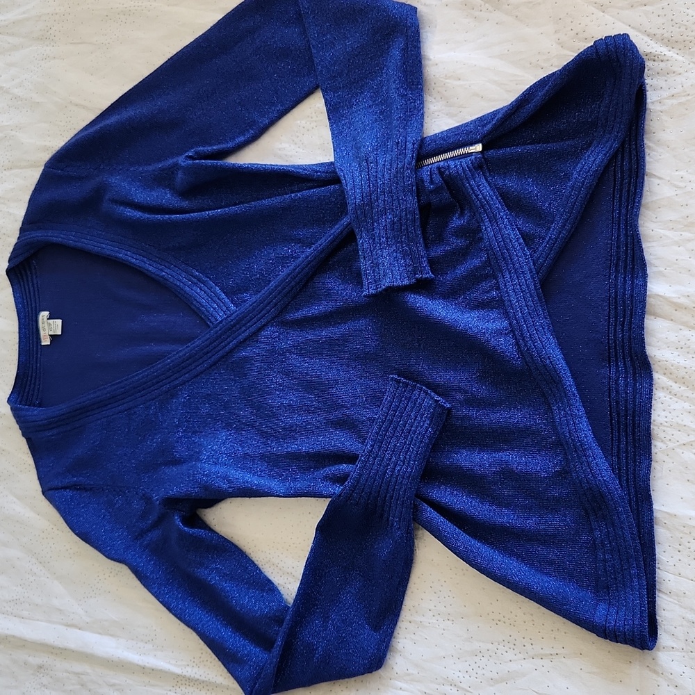 Guess Top For Women Size XS - Picture 2 of 6